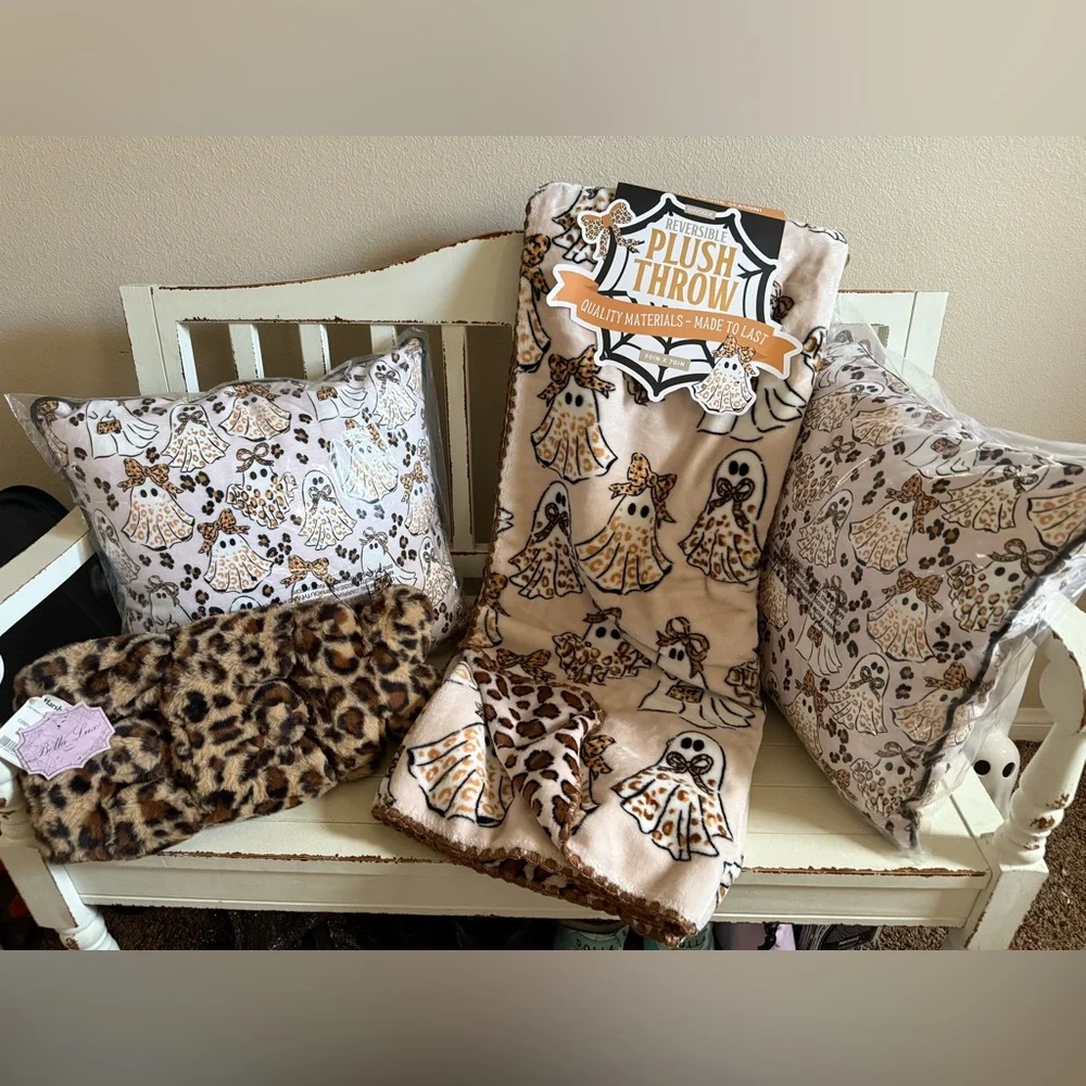 Leopard Ghost‎ NWT 3 Throw Pillows & Matching Leopard Ghostie Throw Blanket